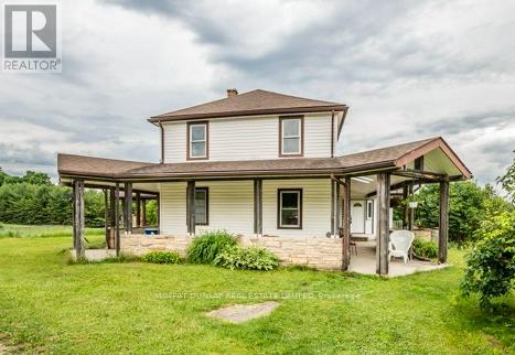 4 bedroom home. 2 kitchens. Walk-out lower level