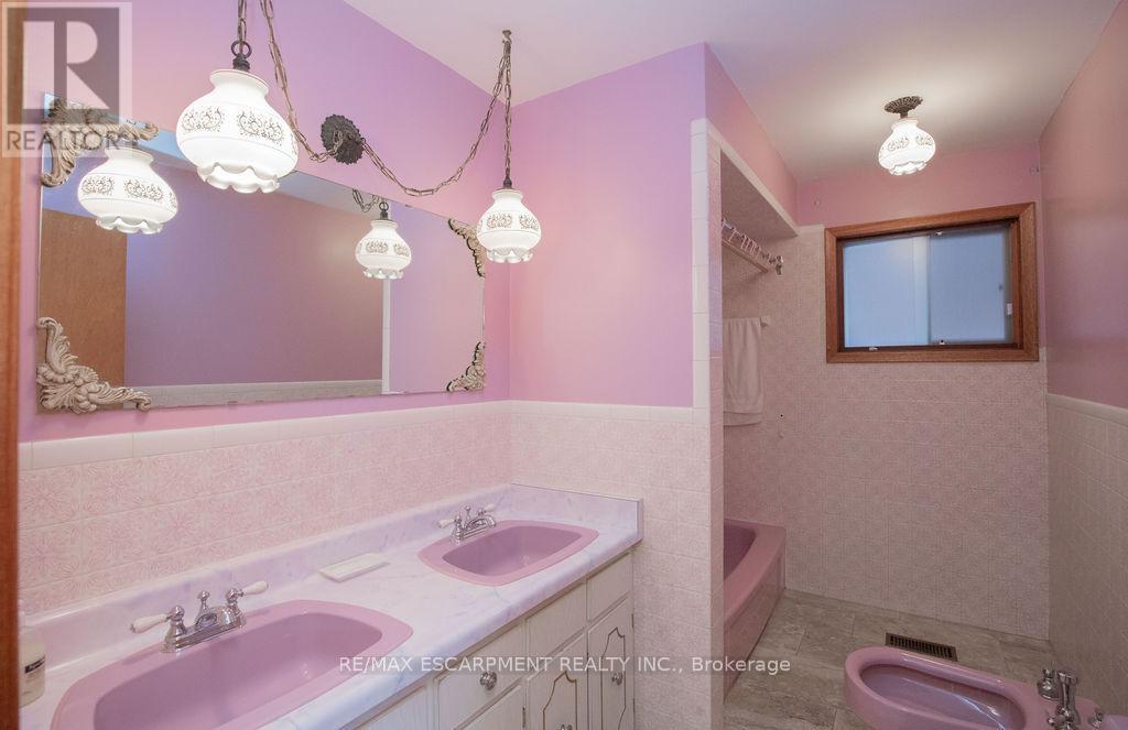 91 PEARL STREET N - 21