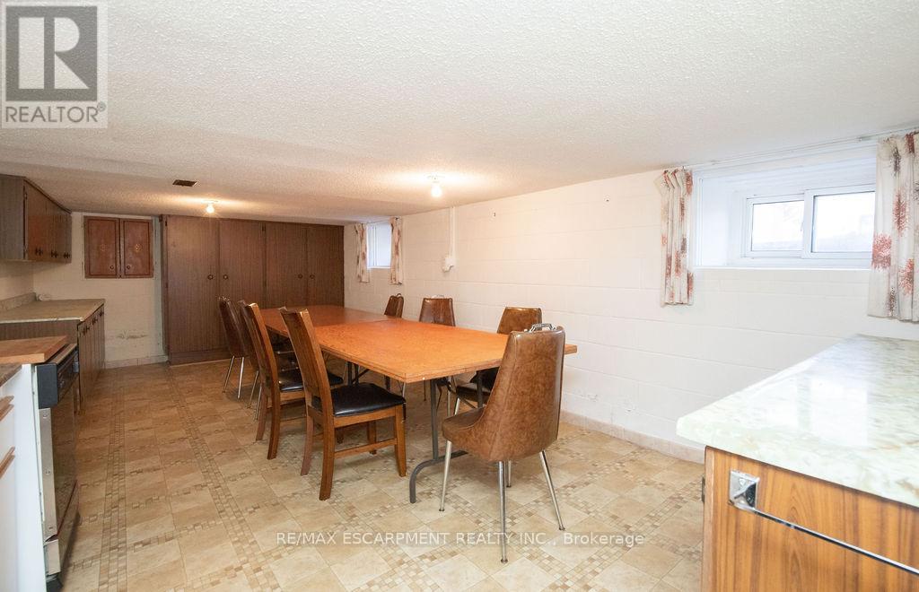 91 PEARL STREET N - 23