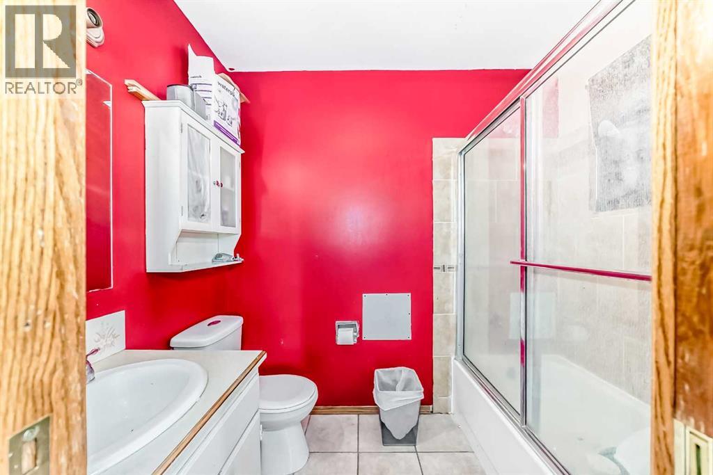 Single Family House Bungalow for Sale in  Temple Road NE Temple Calgary 