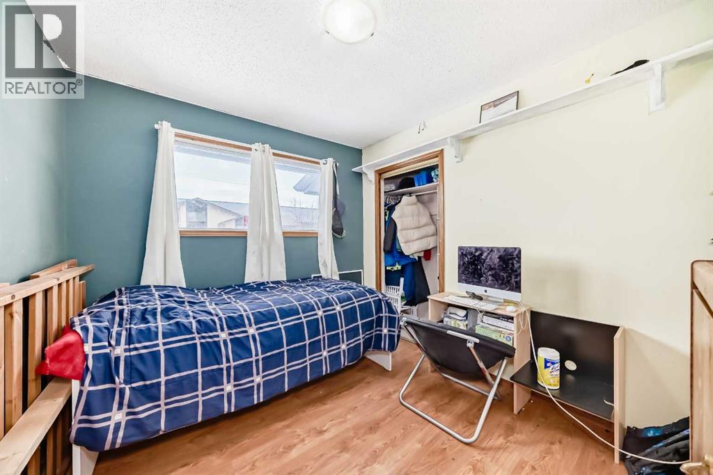 Single Family House Bungalow for Sale in  Temple Road NE Temple Calgary 