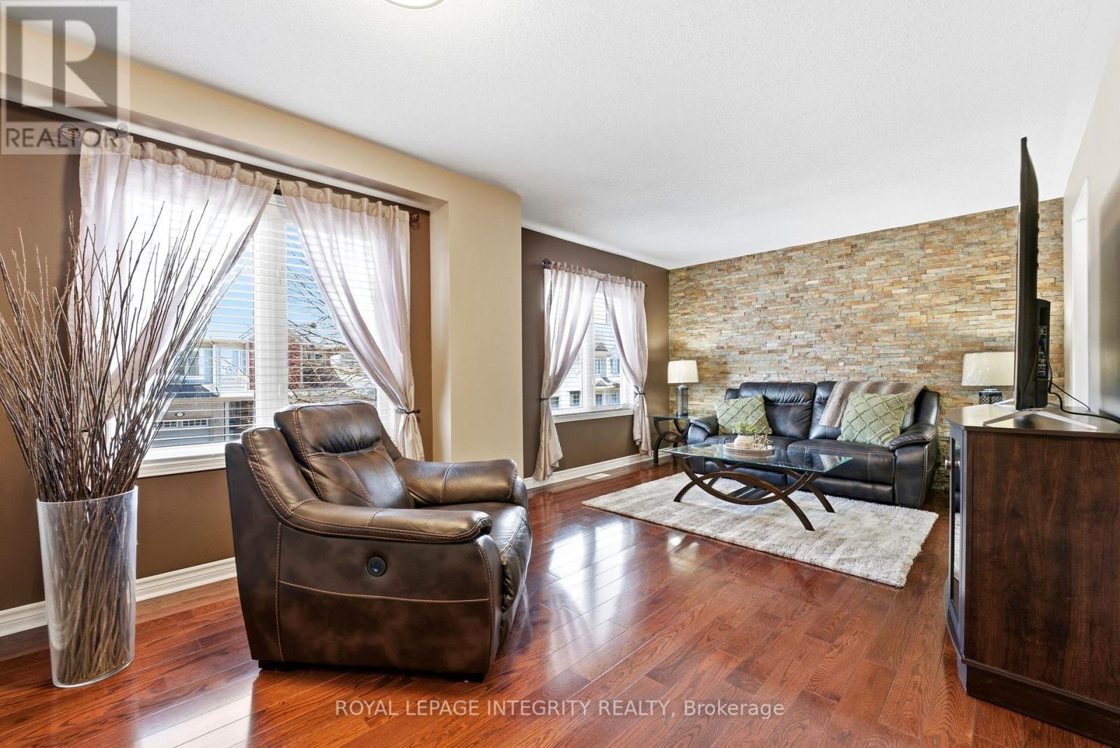 2720 GRAND CANAL STREET — photo 23