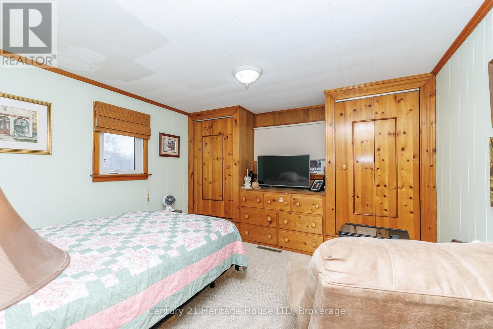 Main floor bedroom 2