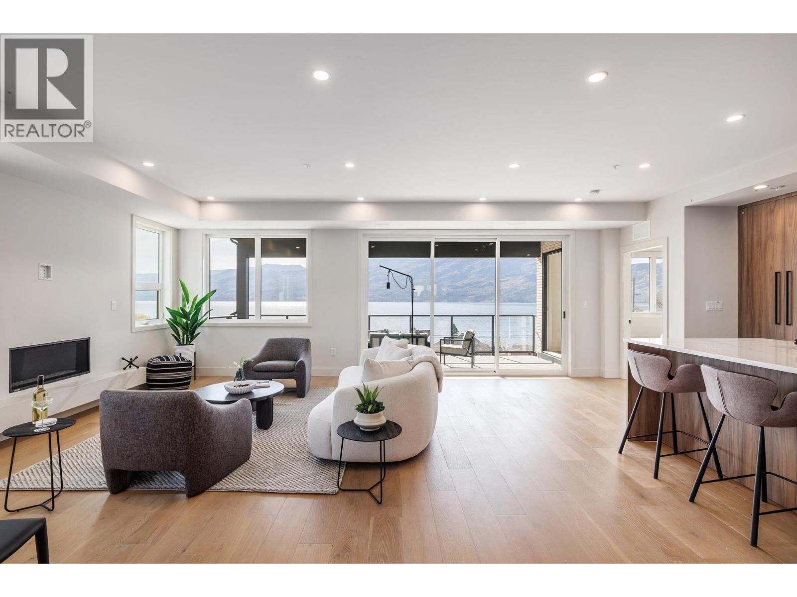 5304 Buchanan Road Unit# 301, Peachland