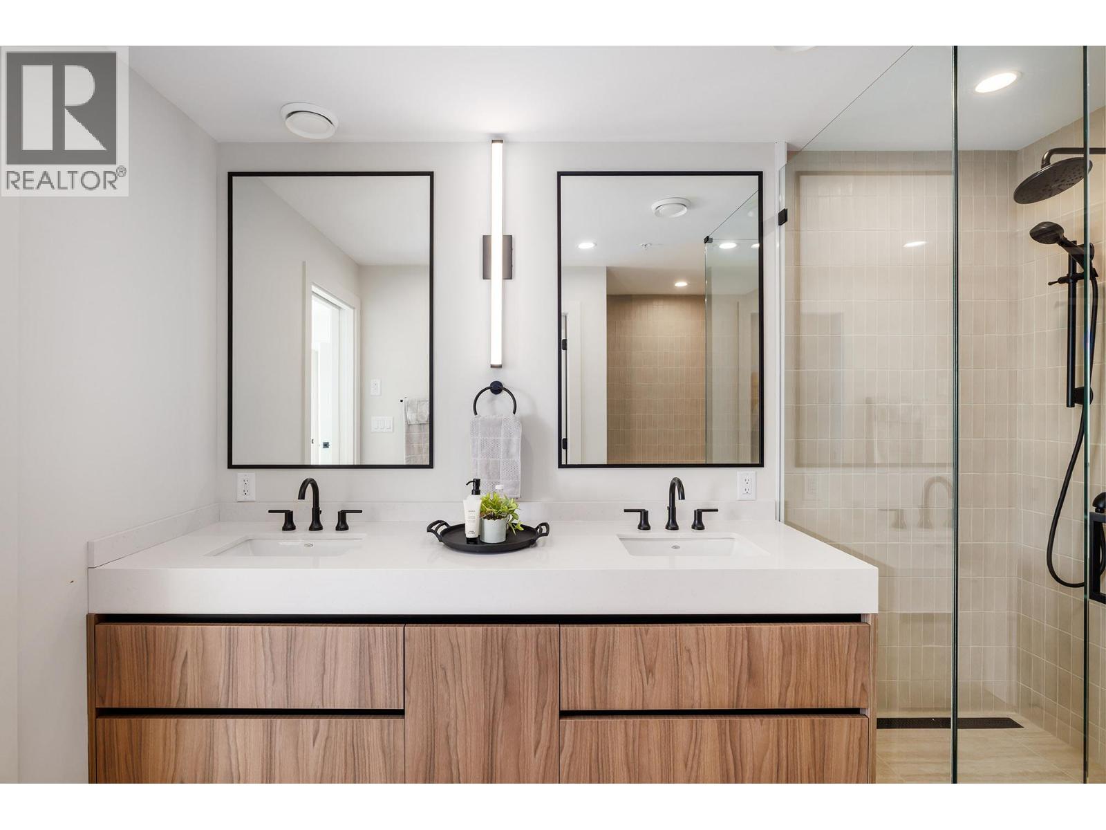 5304 Buchanan Road Unit# 301, Peachland