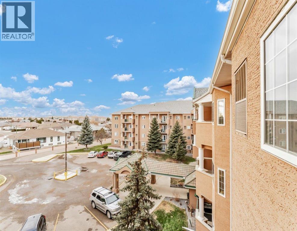 
          278 Park Meadows Drive Southeast
            <br/>
            <span>Medicine Hat</span>
            , 
            <span>AB</span>
             <span>T1B4J1</span>
         - Photo 36