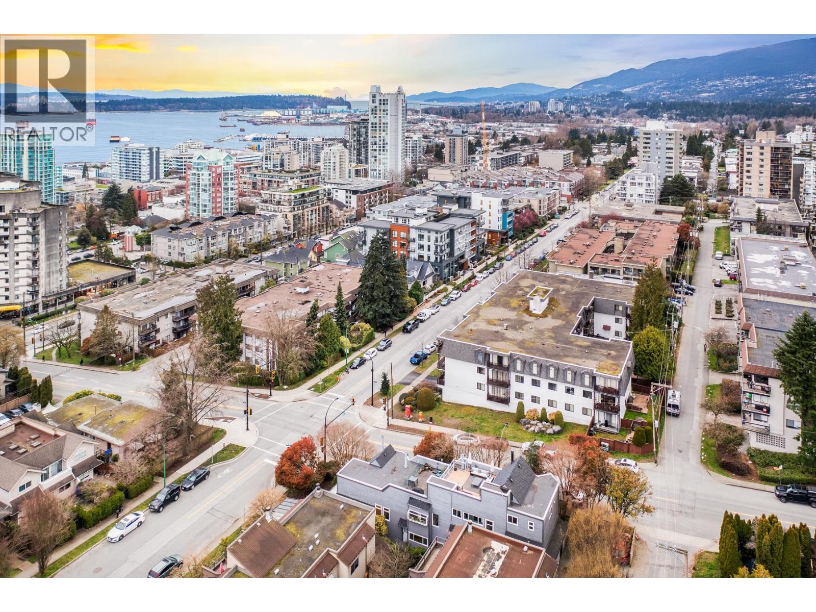 416 ST. GEORGES AVENUE, North Vancouver