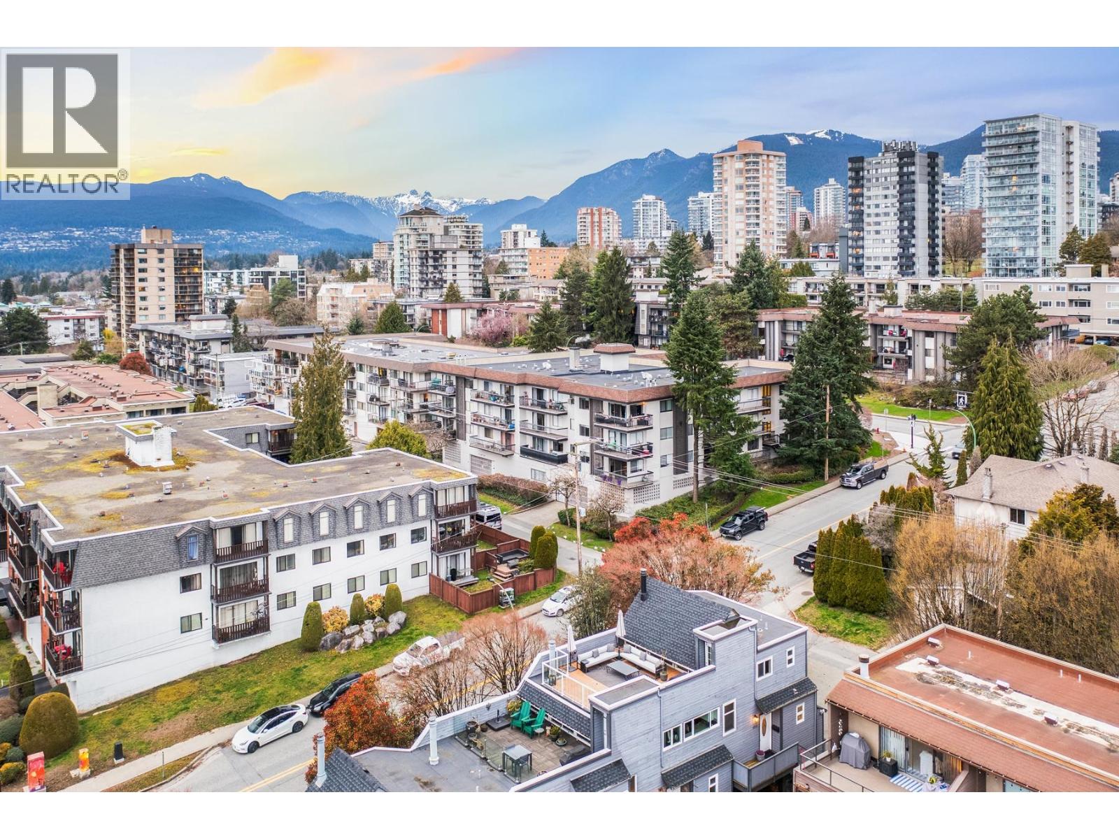 416 ST. GEORGES AVENUE, North Vancouver