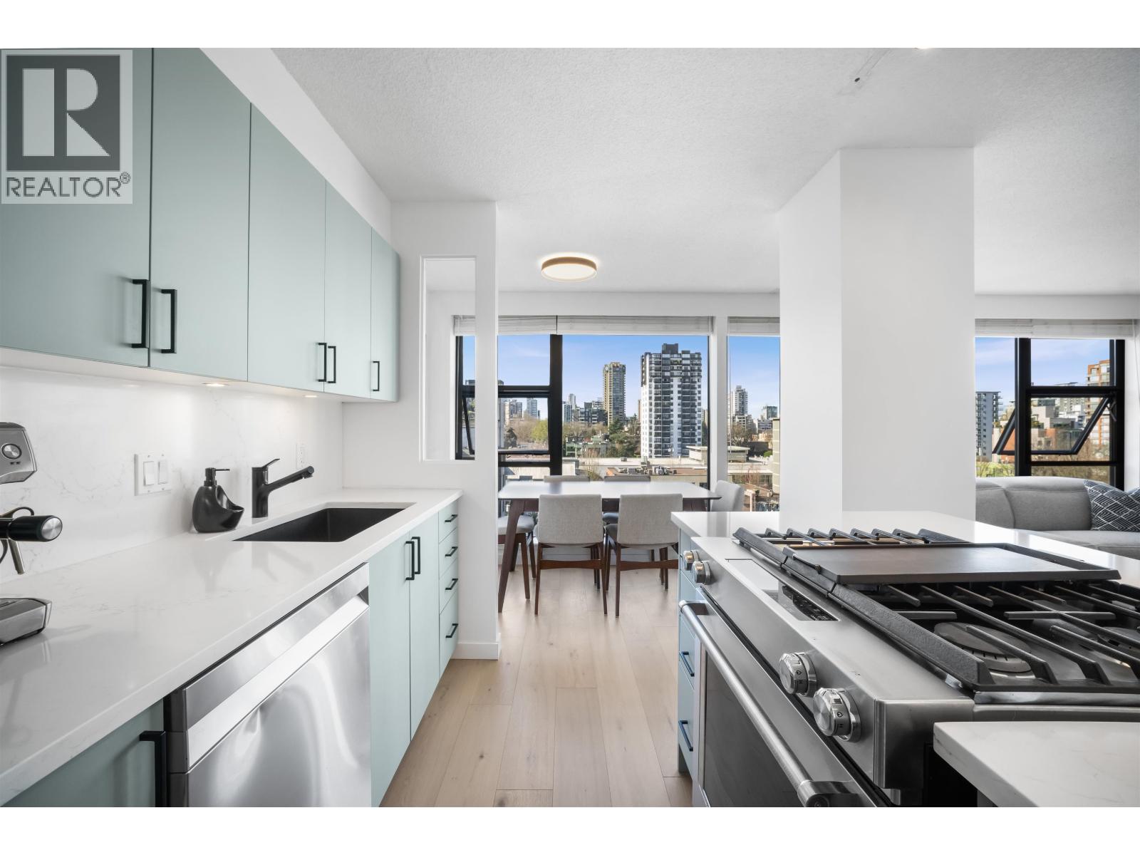 1002 1723 ALBERNI STREET