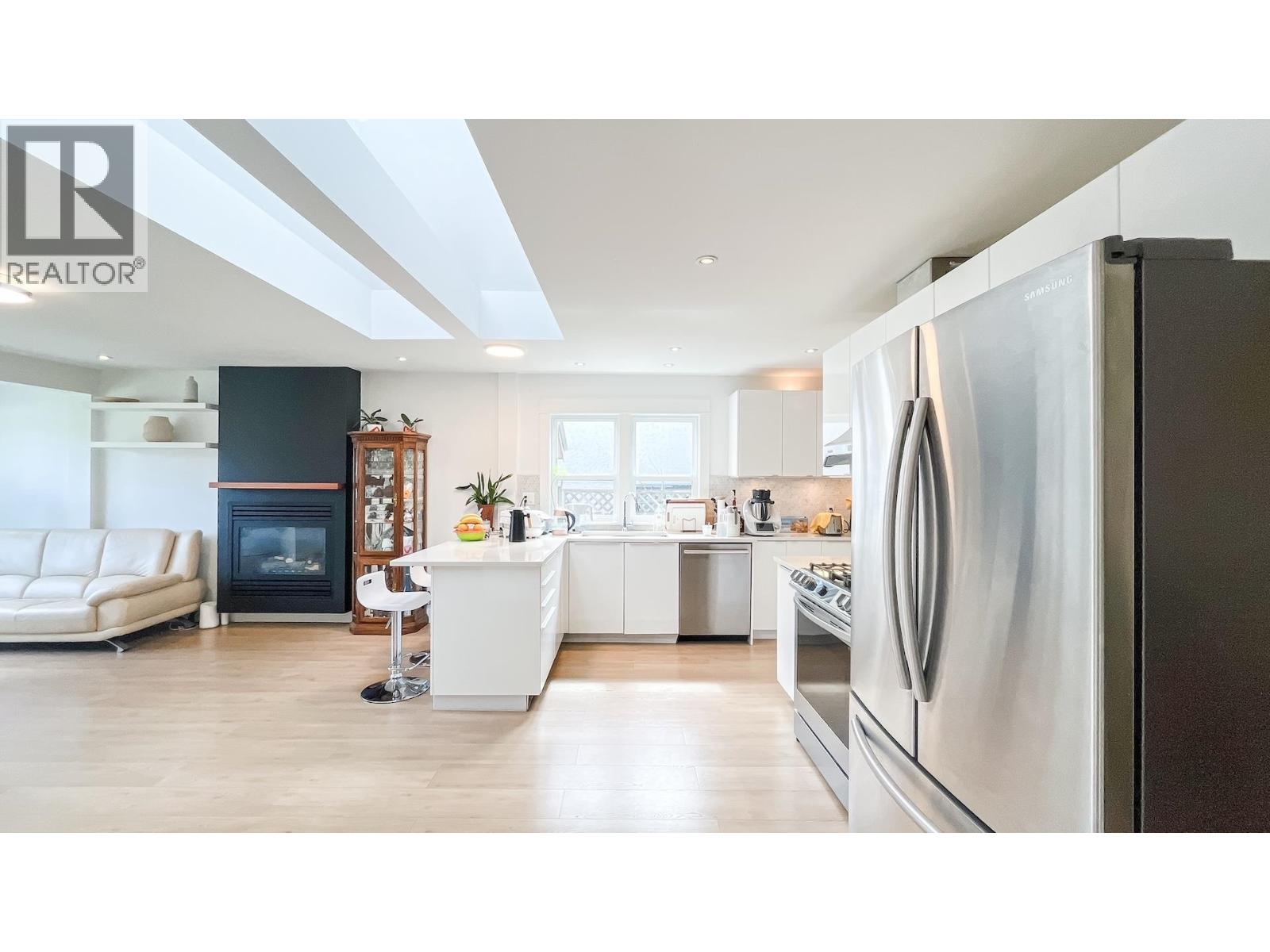 931 SPERLING AVENUE, Burnaby