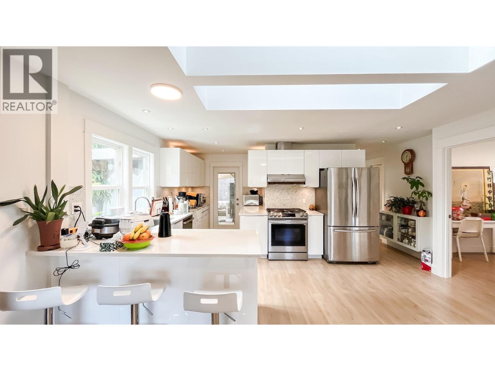 931 SPERLING AVENUE, Burnaby