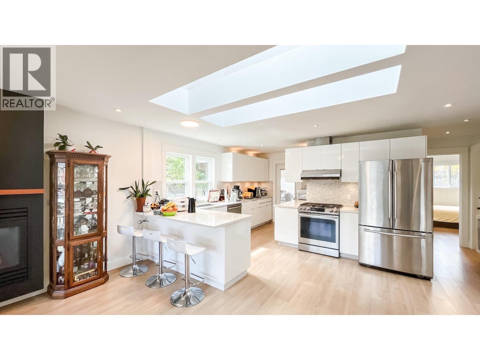 931 SPERLING AVENUE, Burnaby