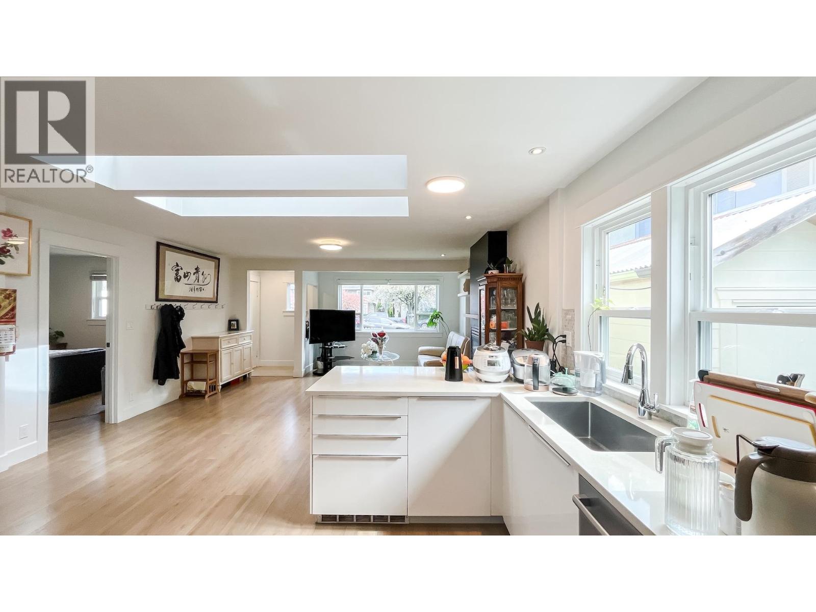 931 SPERLING AVENUE, Burnaby