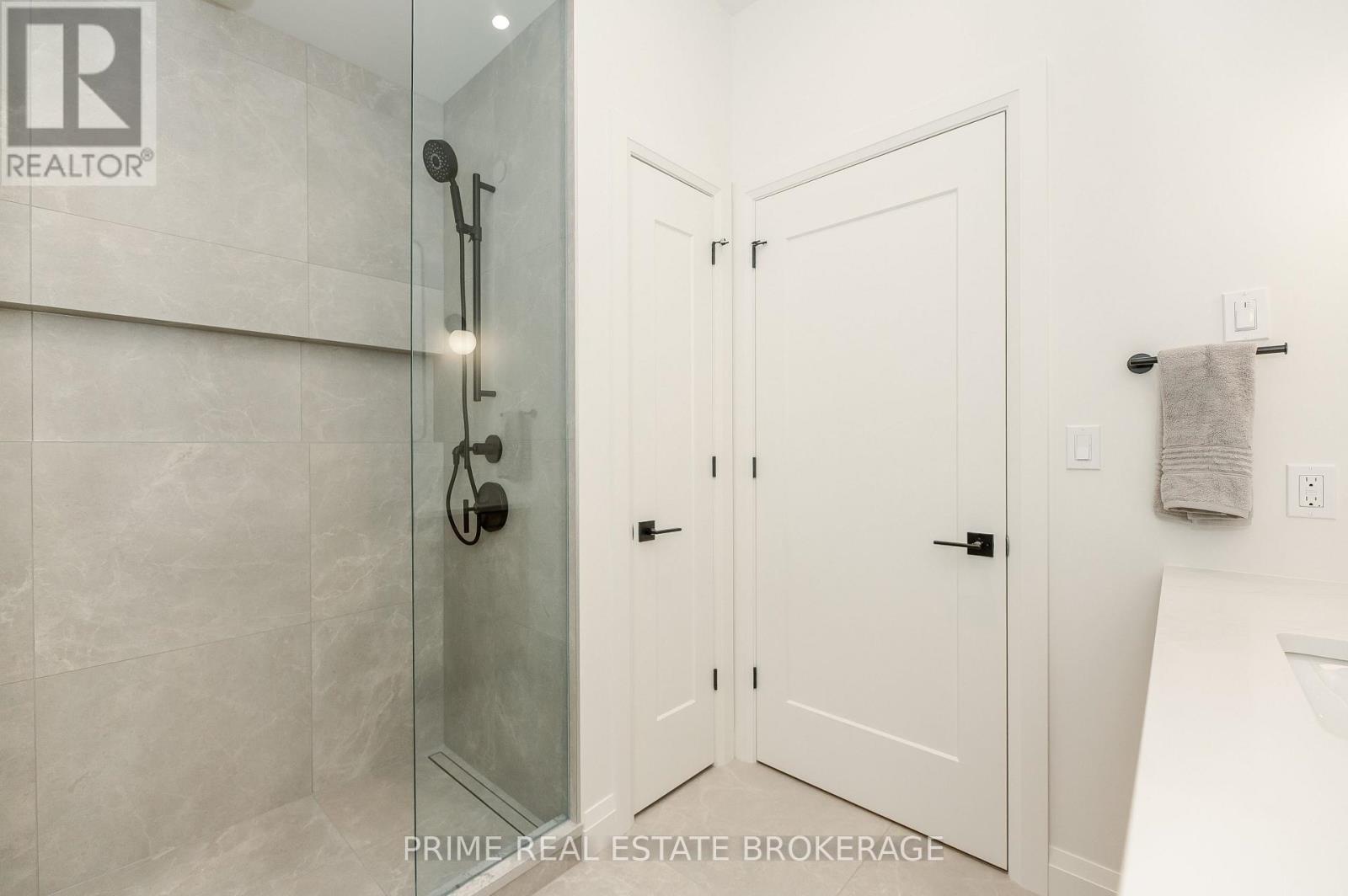 9 BLACK WALNUT DRIVE Property Photo