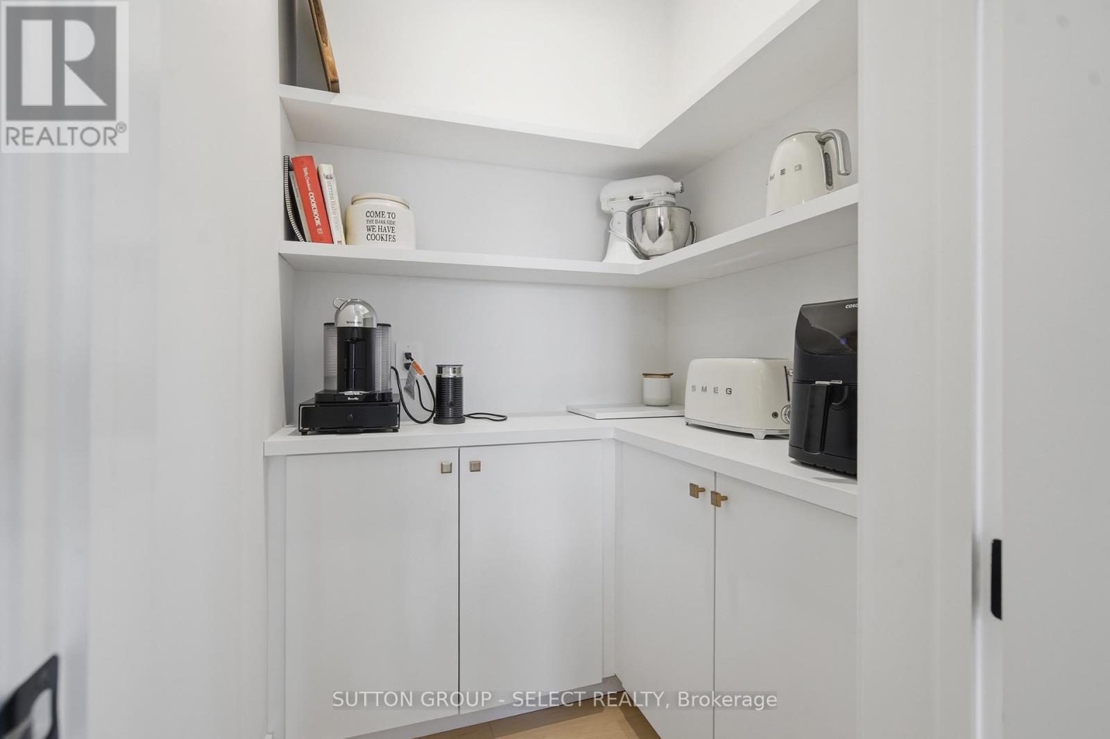 1886 FOUNTAIN GRASS DRIVE Property Photo