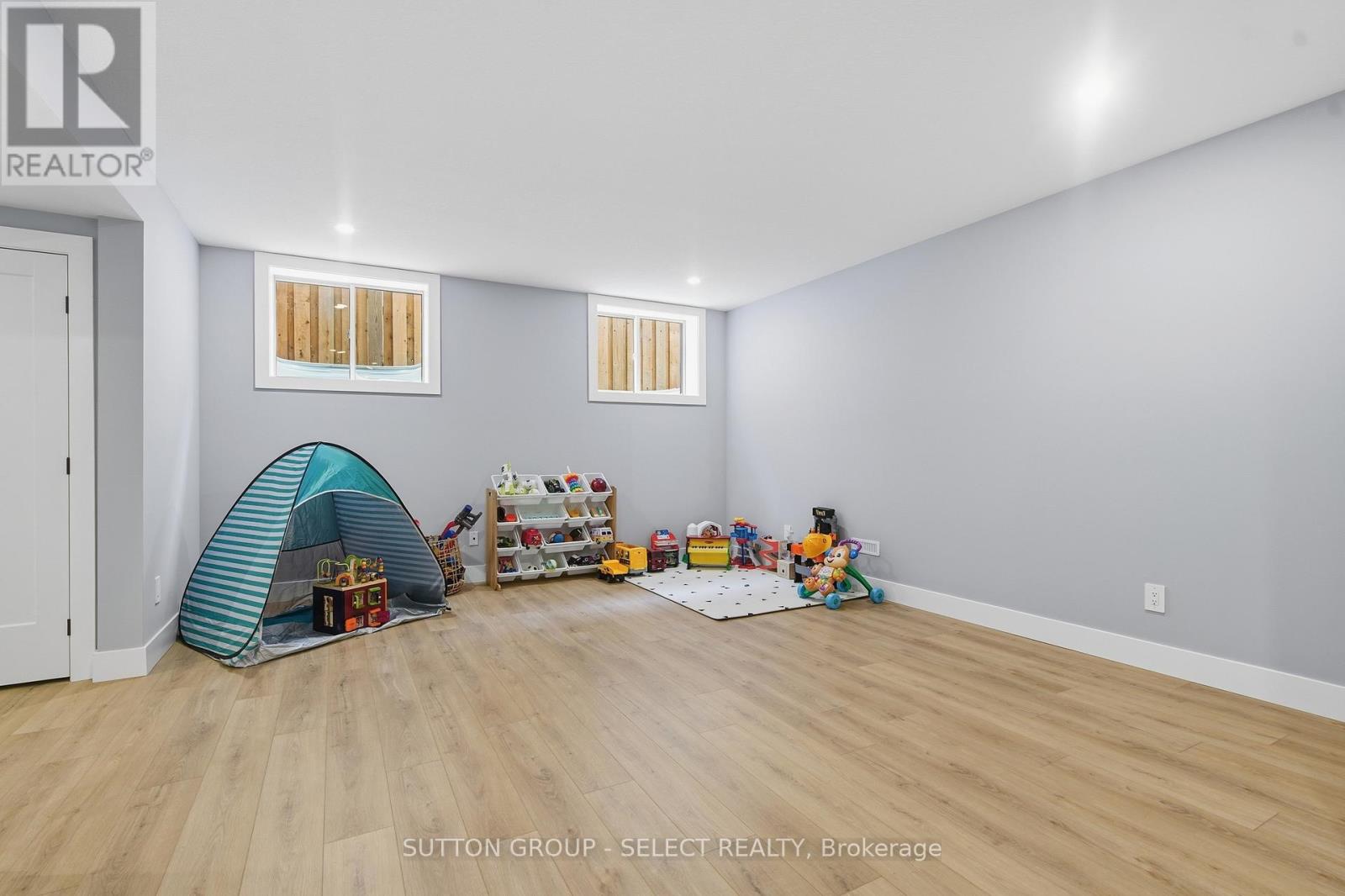 1886 FOUNTAIN GRASS DRIVE Property Photo