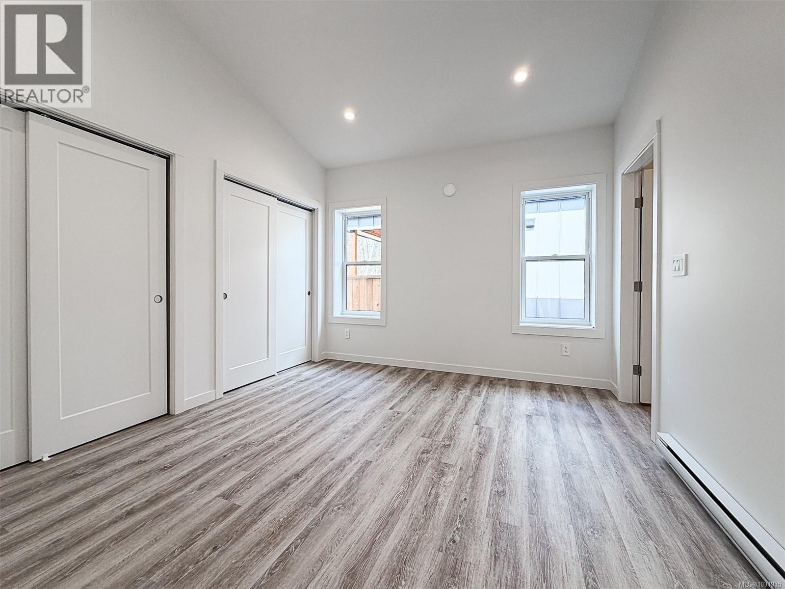 #35 3025 ROYSTON RD - 10