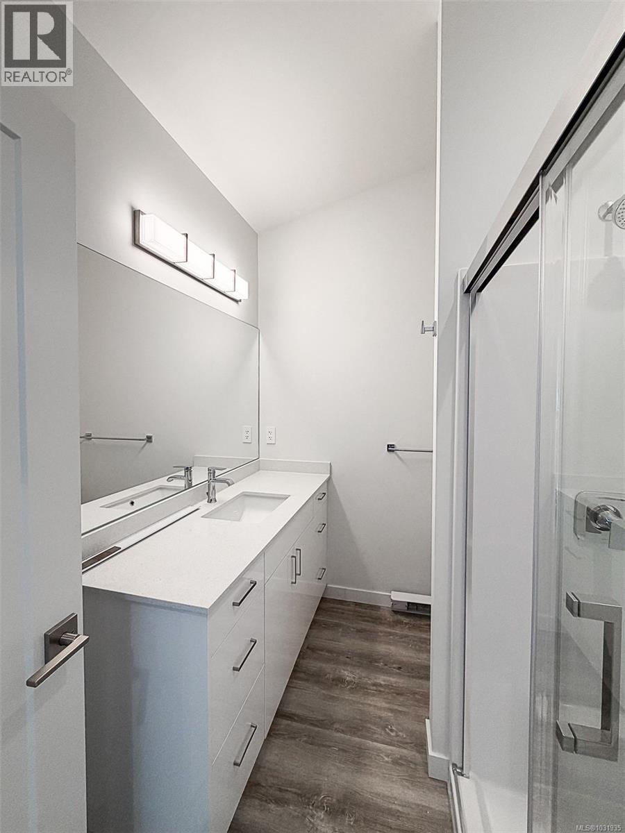 #35 3025 ROYSTON RD - 11