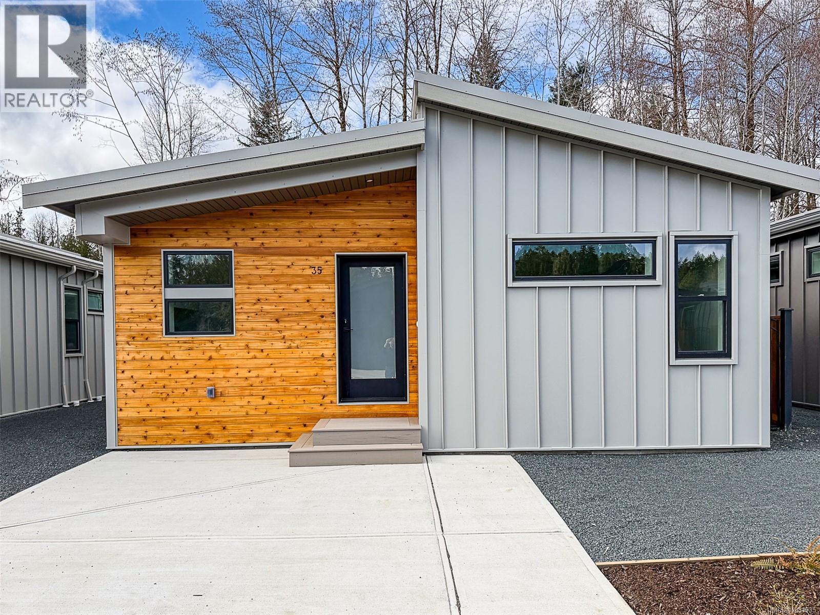 #35 3025 Royston Rd - 1