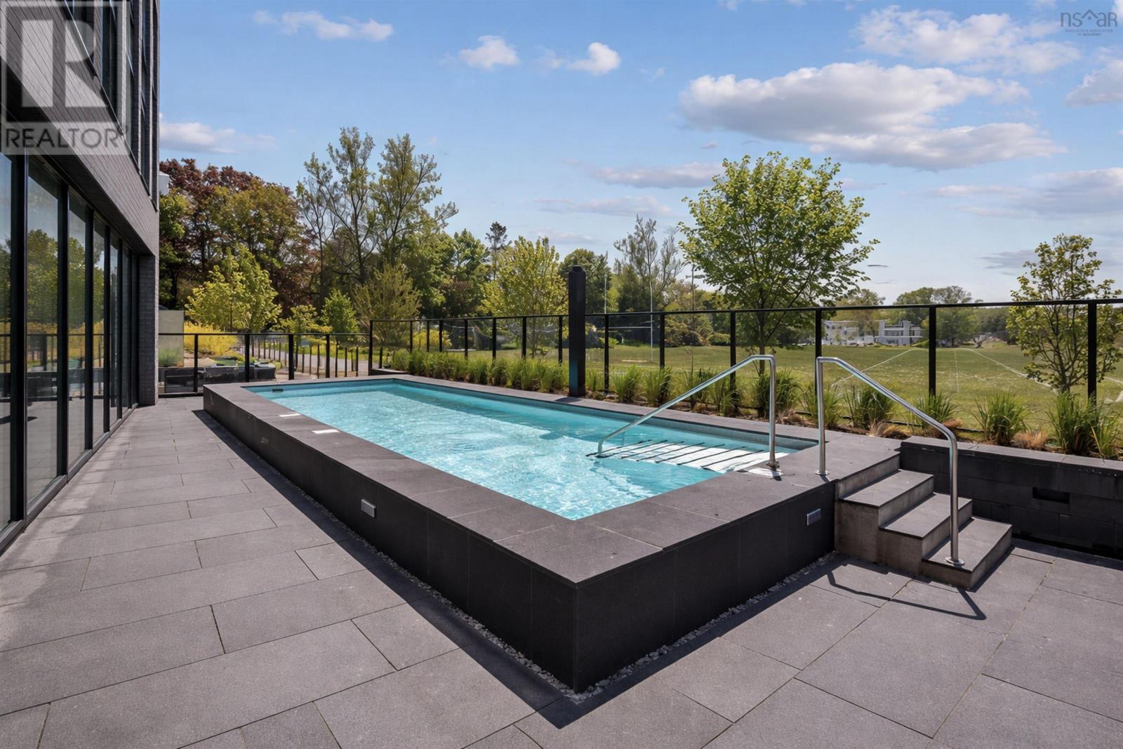 Property 9 of 47 of 503 1048 Wellington Street