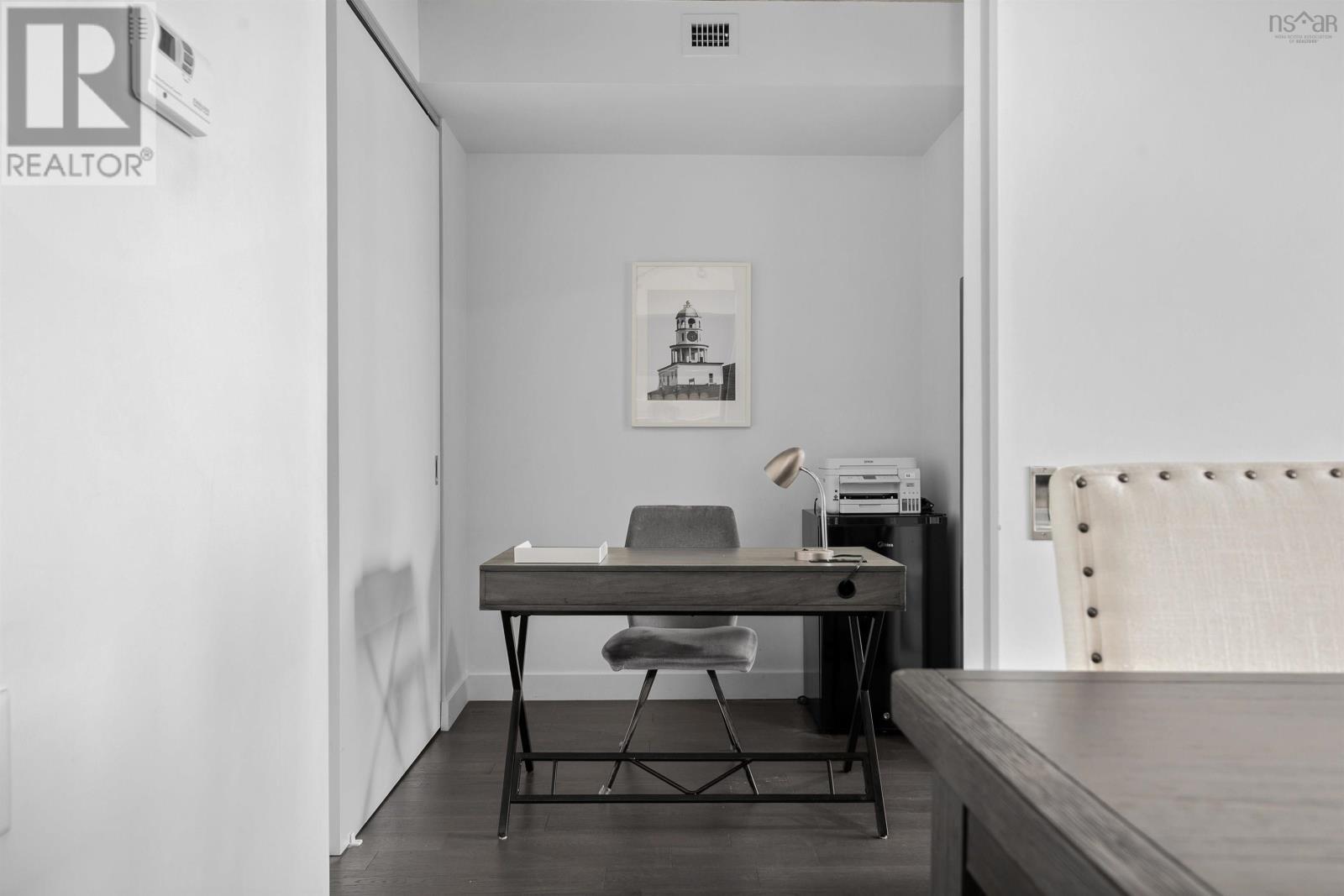 Property 36 of 47 of 503 1048 Wellington Street