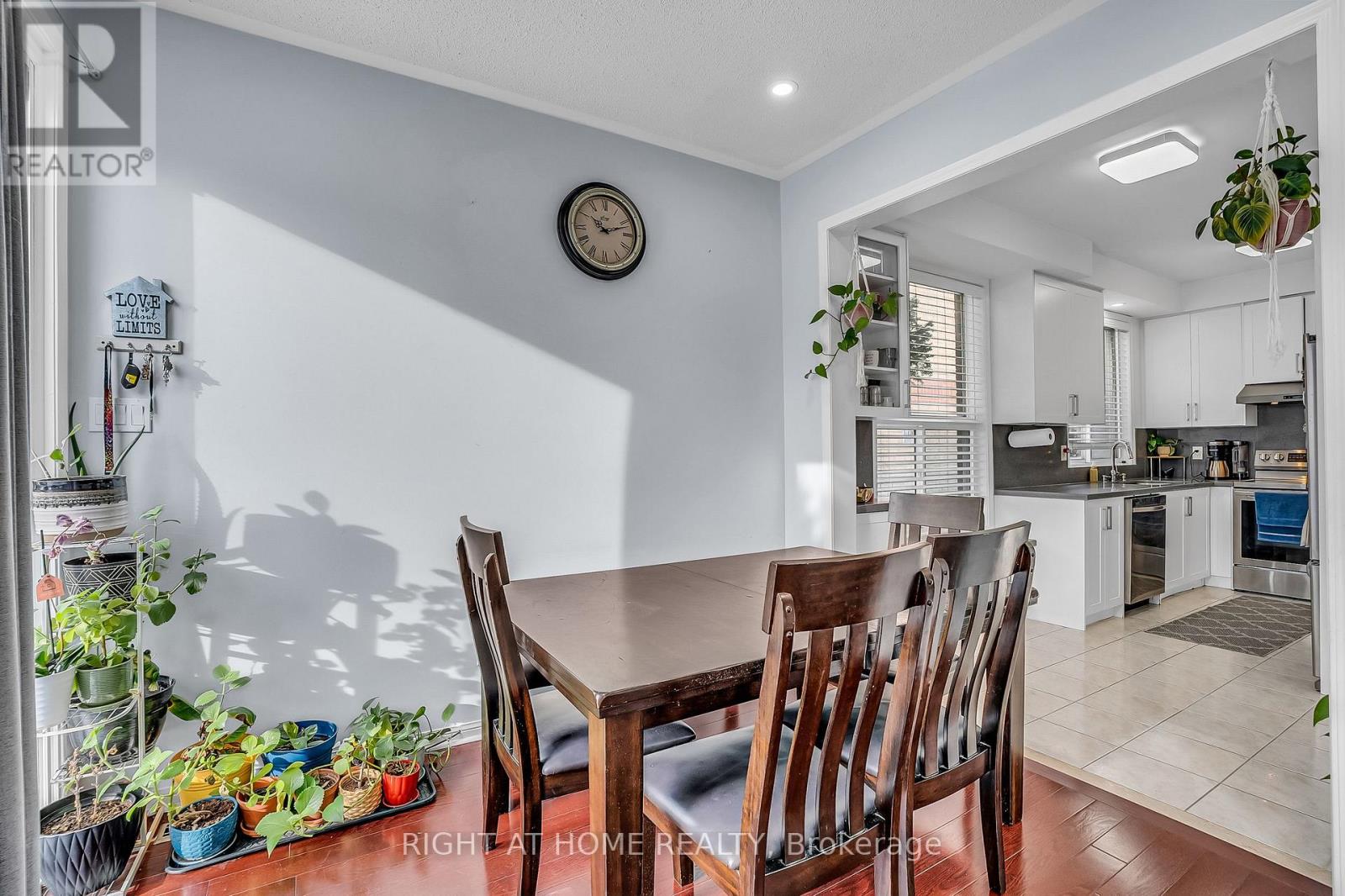 89 CORNELL PARK AVENUE - 17