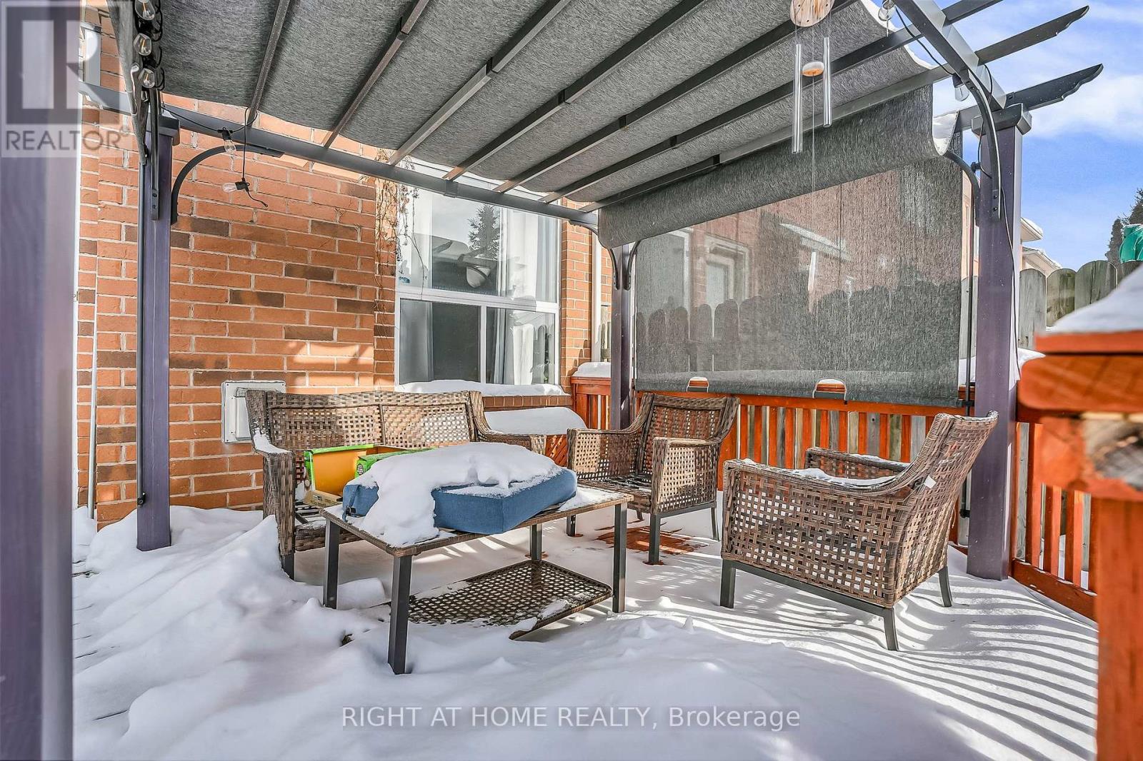 89 CORNELL PARK AVENUE - 23
