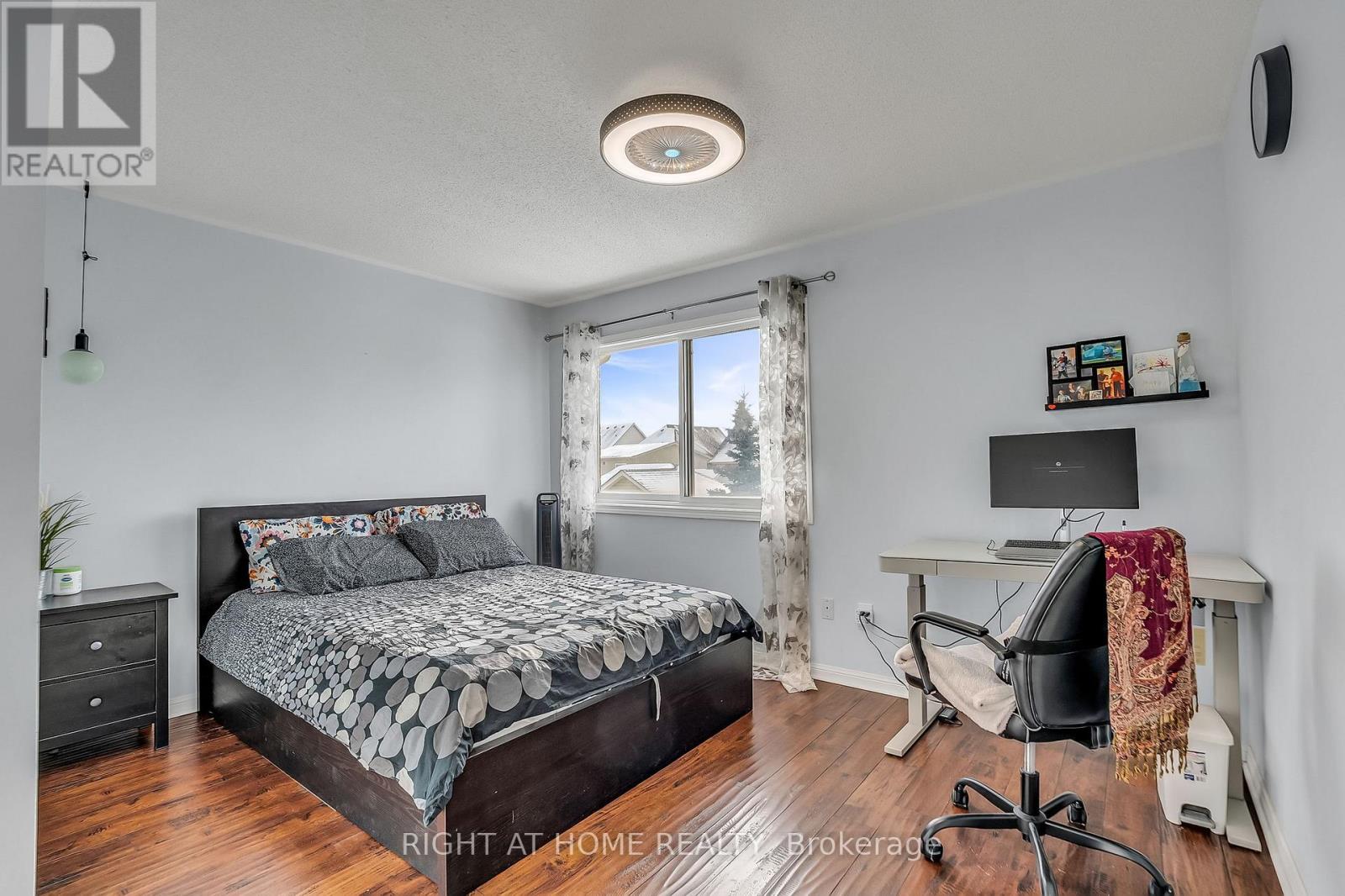 89 CORNELL PARK AVENUE - 25