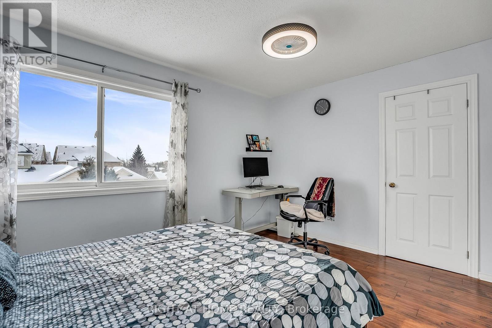89 CORNELL PARK AVENUE - 26