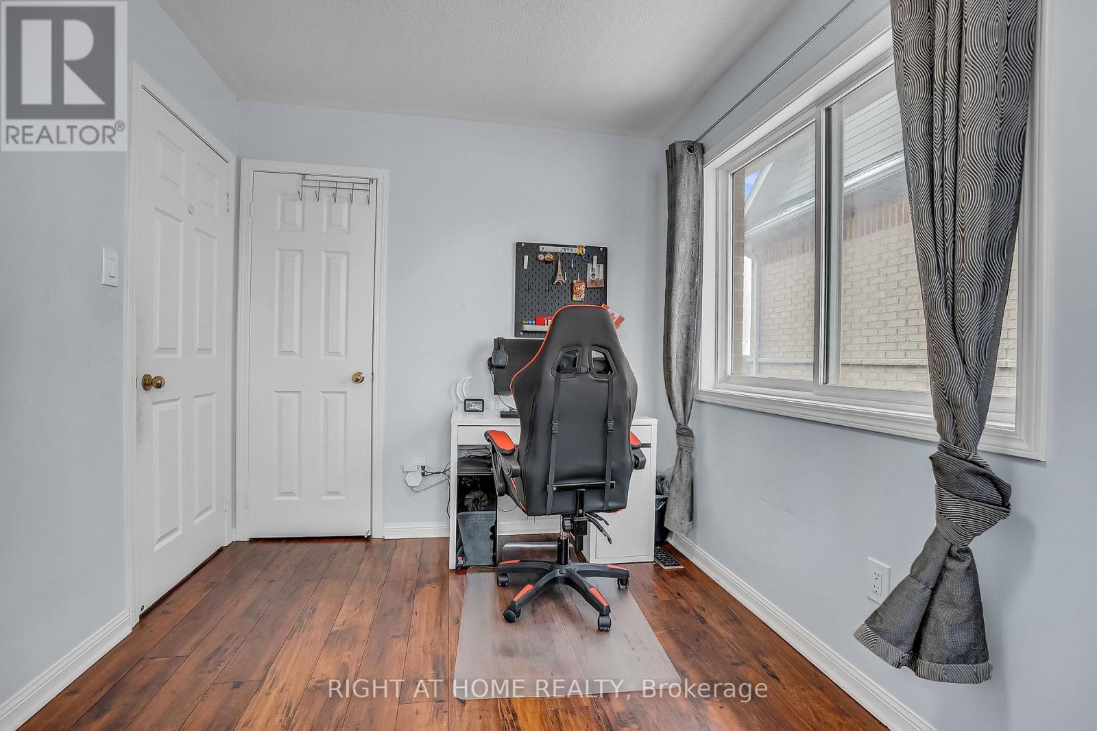 89 CORNELL PARK AVENUE - 35