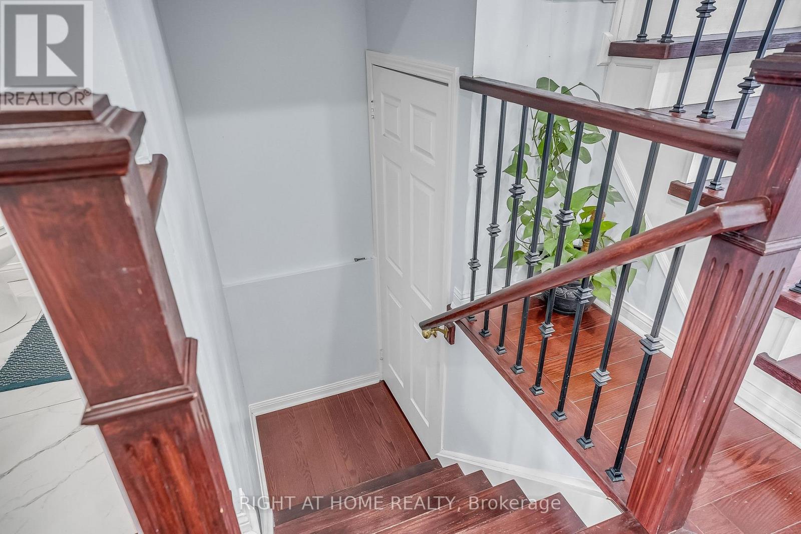 89 CORNELL PARK AVENUE - 37