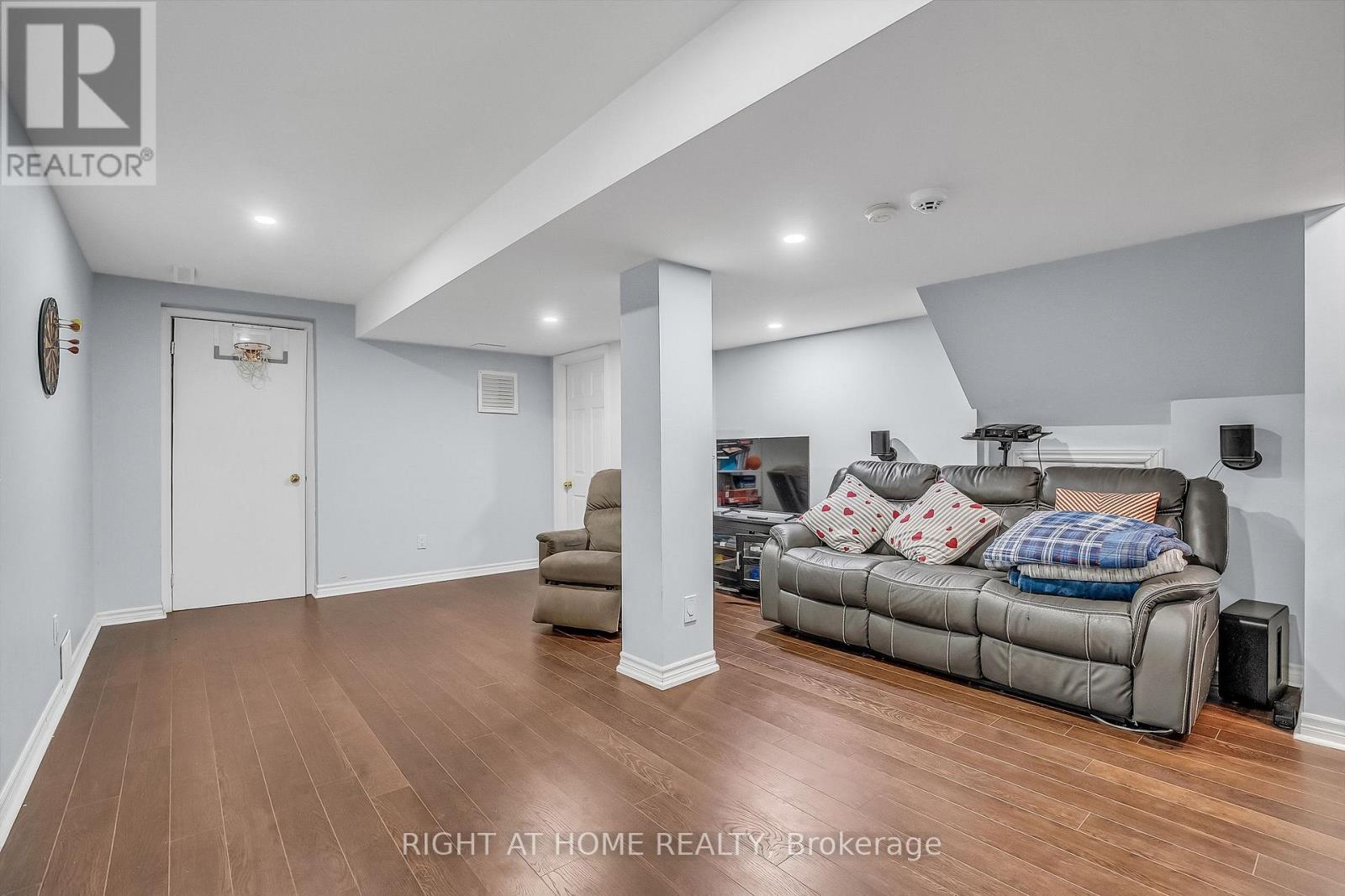 89 CORNELL PARK AVENUE - 39