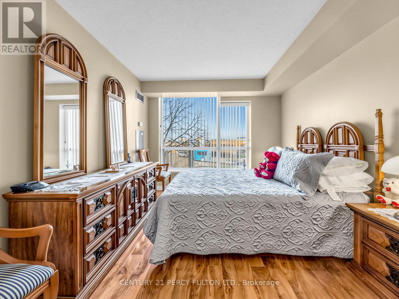 #201 745 NEW WESTMINSTER DRIVE - 21