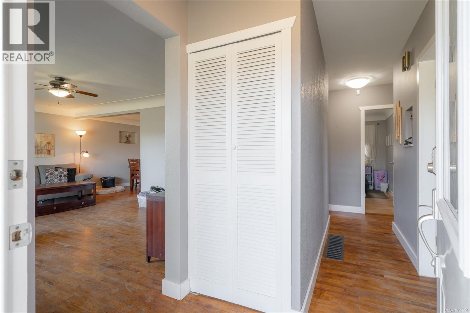 3988 3rd Ave - 5