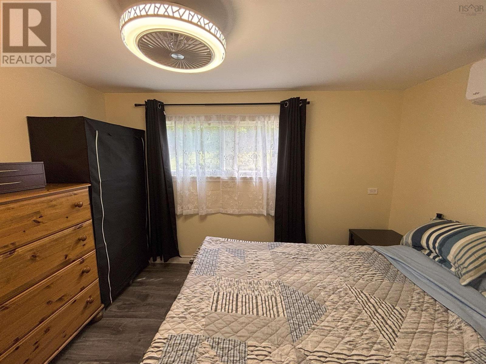 Property 29 of 47 of 8 Paddock Lane