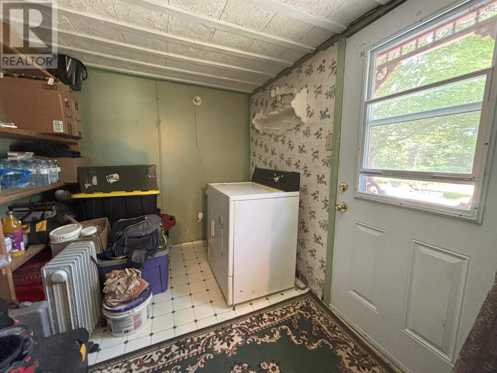 Property 36 of 47 of 8 Paddock Lane