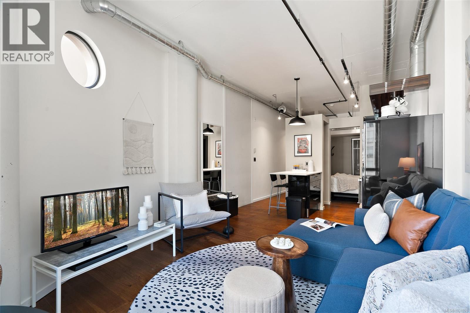 #511 1029 VIEW ST - 4