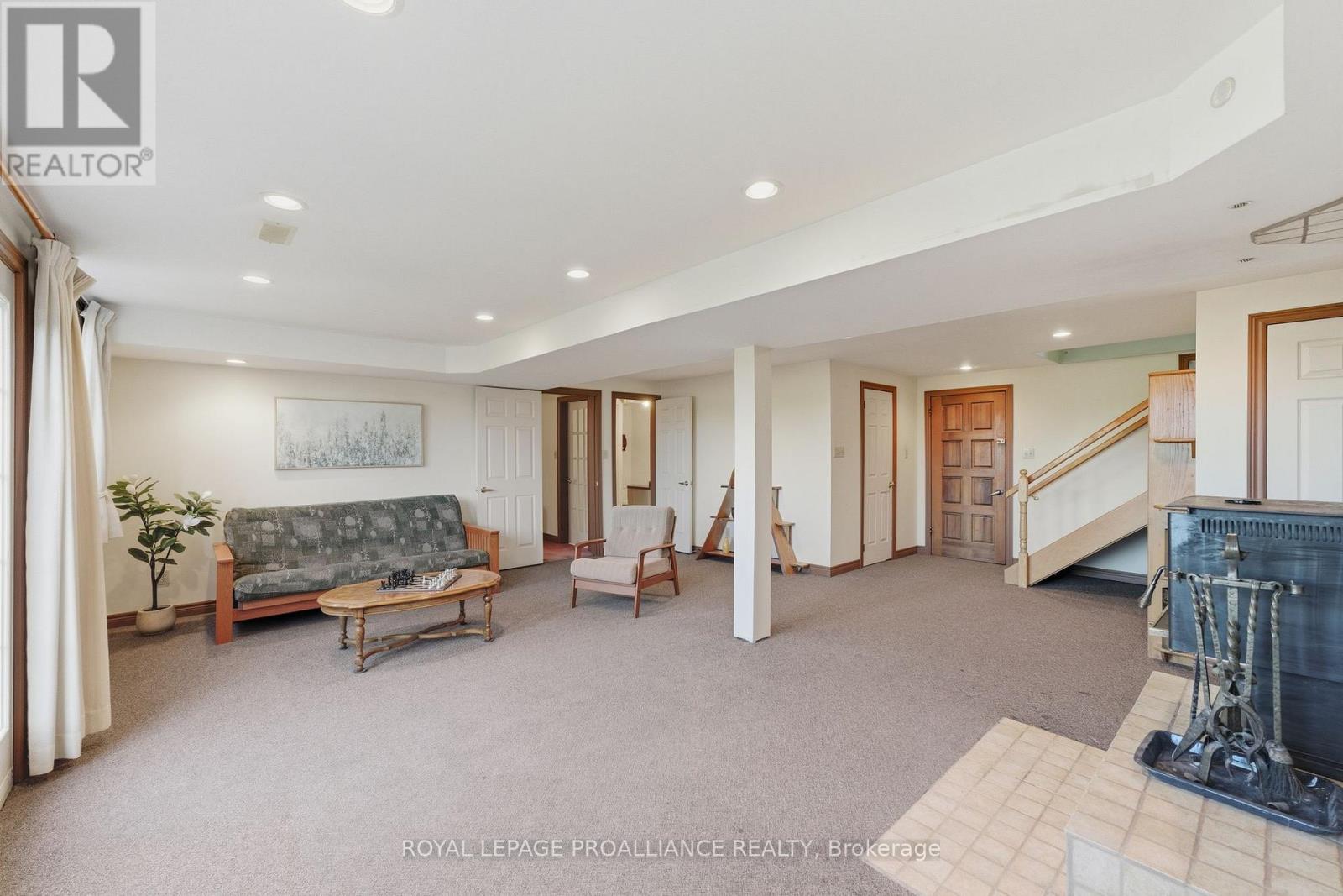 151 CARMAN ROAD - 25