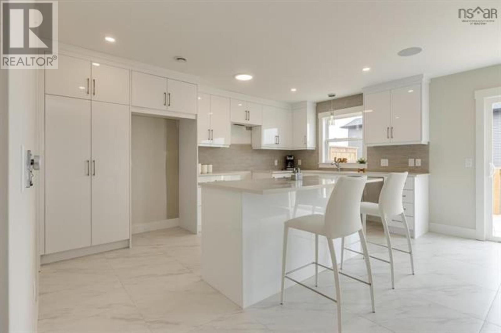 Property 20 of 49 of 3017 16 Zeppelin Crescent