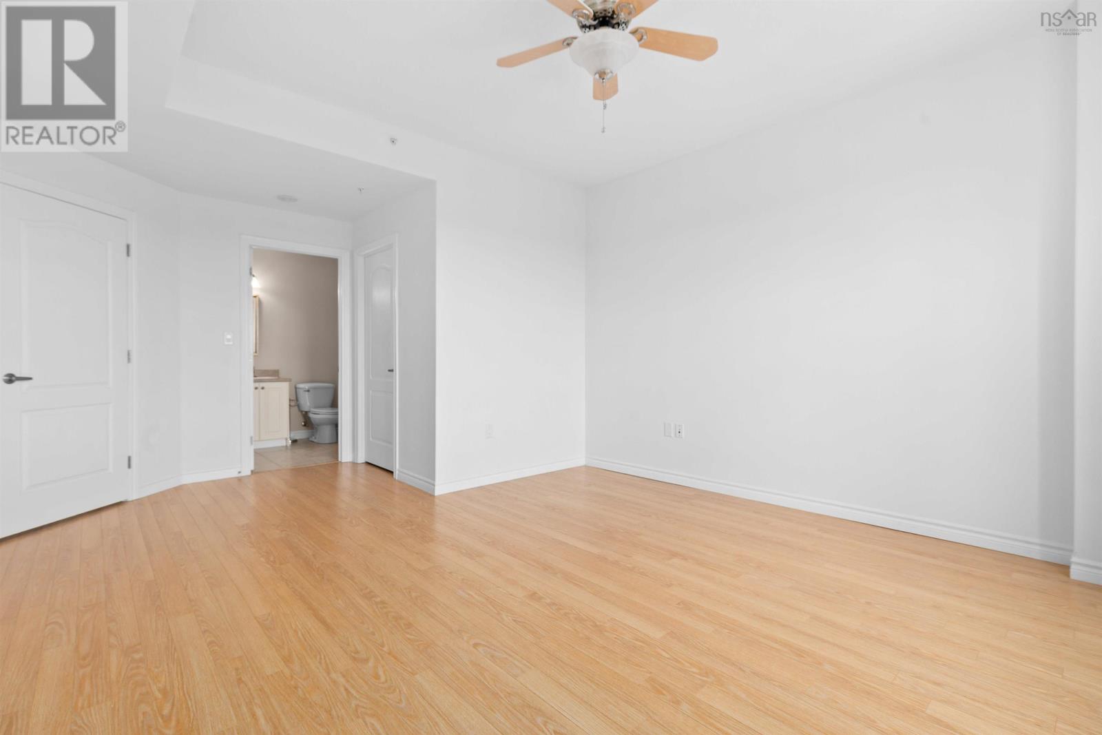 #306 120 SOUTHGATE DRIVE - 19