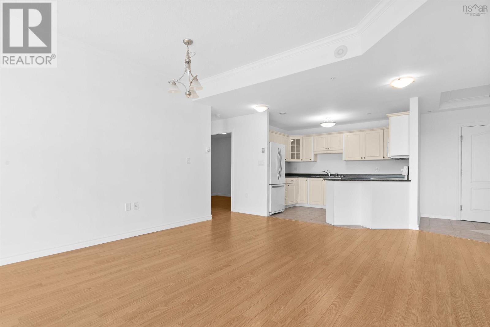#306 120 SOUTHGATE DRIVE - 7
