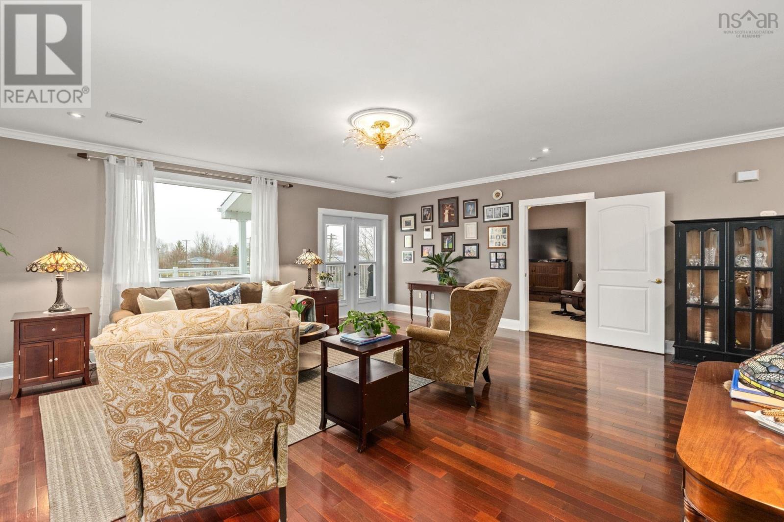 Property 23 of 48 of 302 42 Bigelow Street