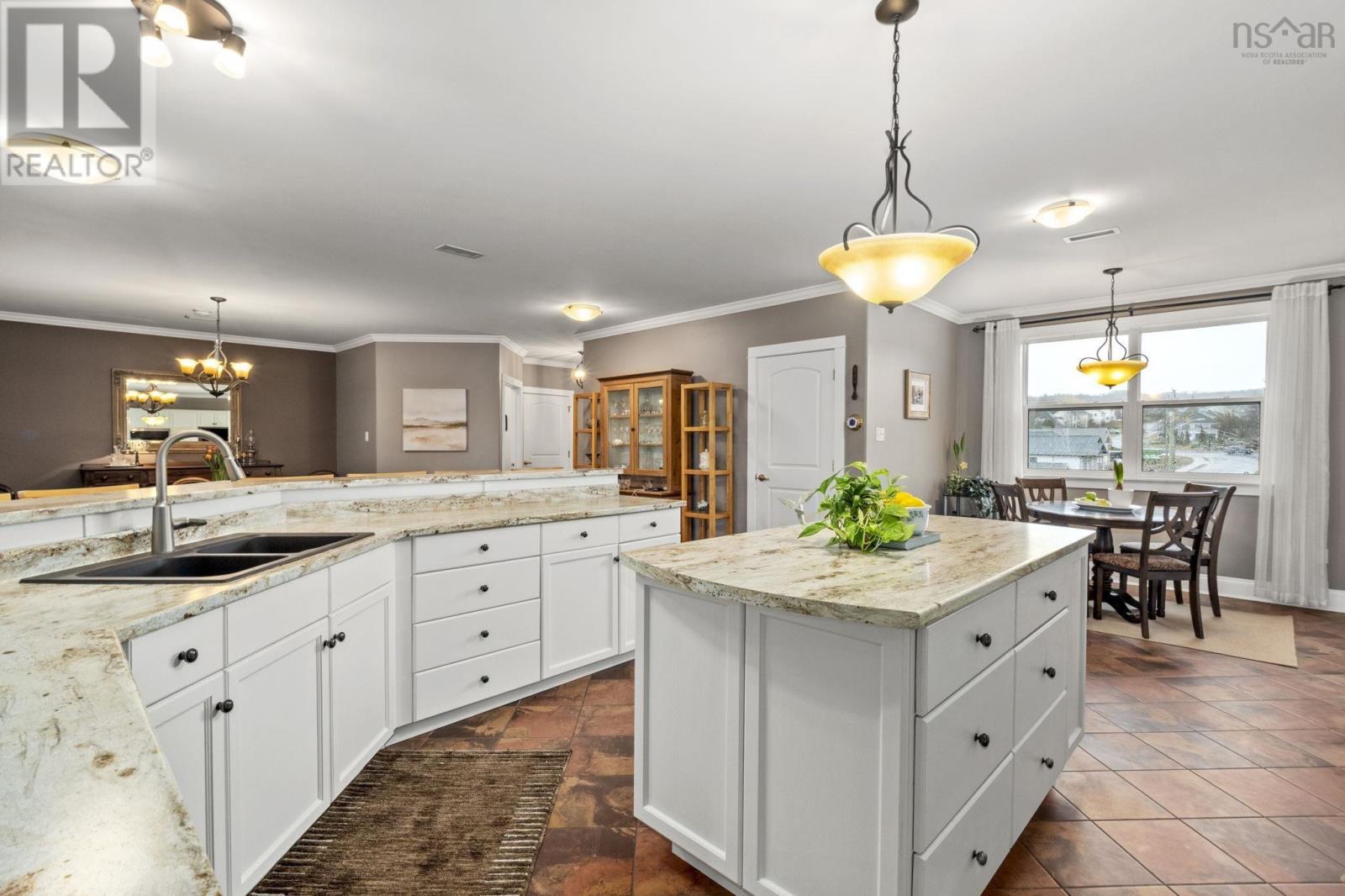 Property 18 of 48 of 302 42 Bigelow Street