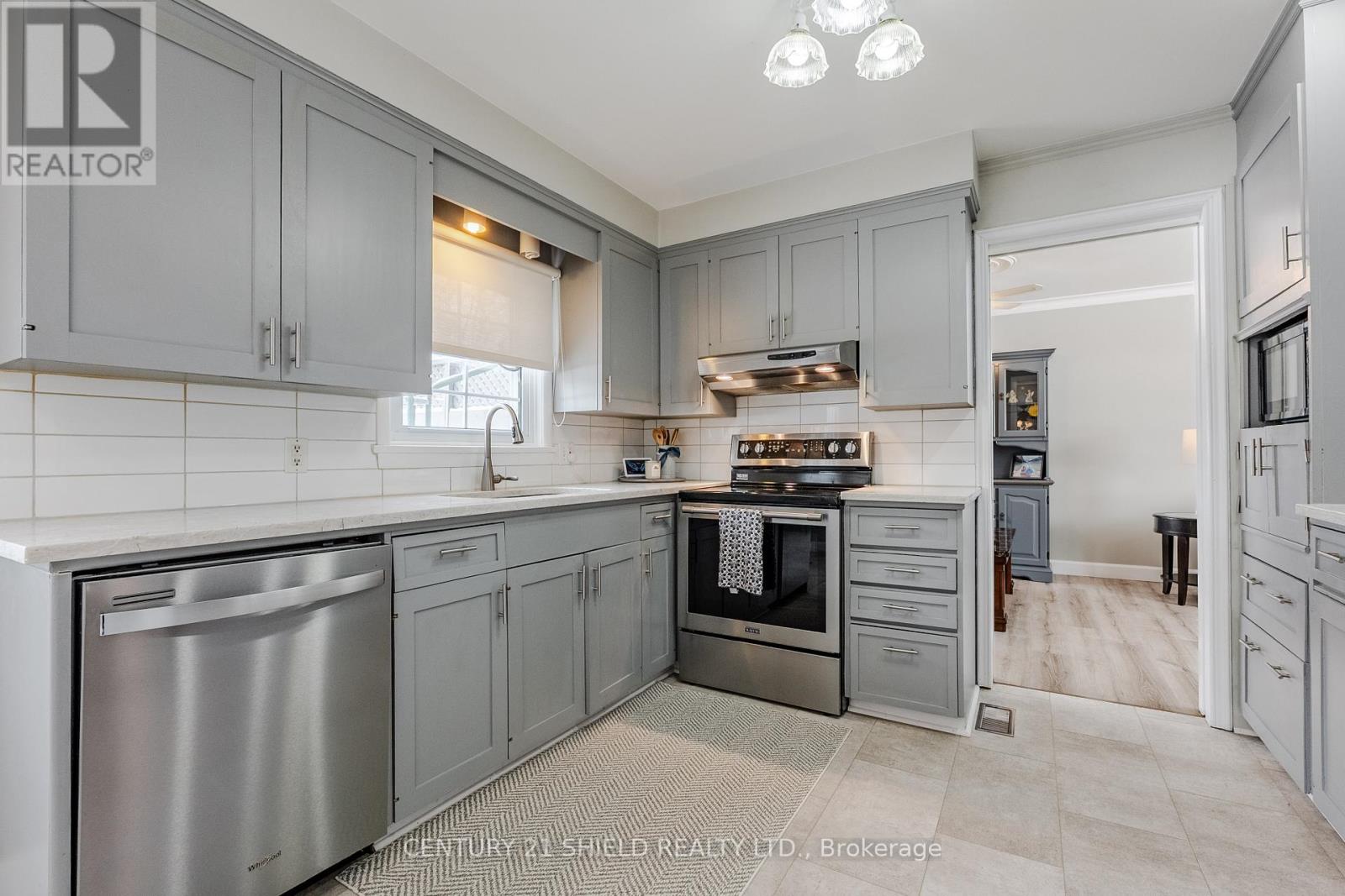 1305 OSBORNE AVENUE - 18