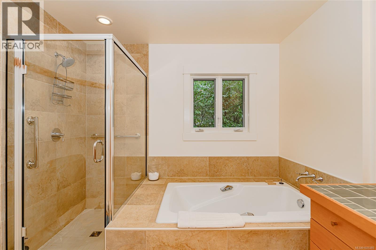  116 Acland Road, Salt Spring