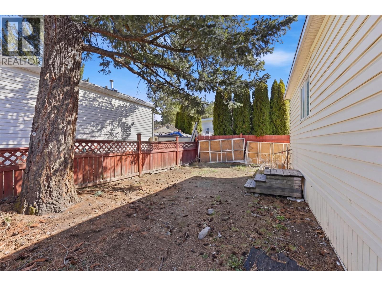 #73 1555 HOWE ROAD - 15