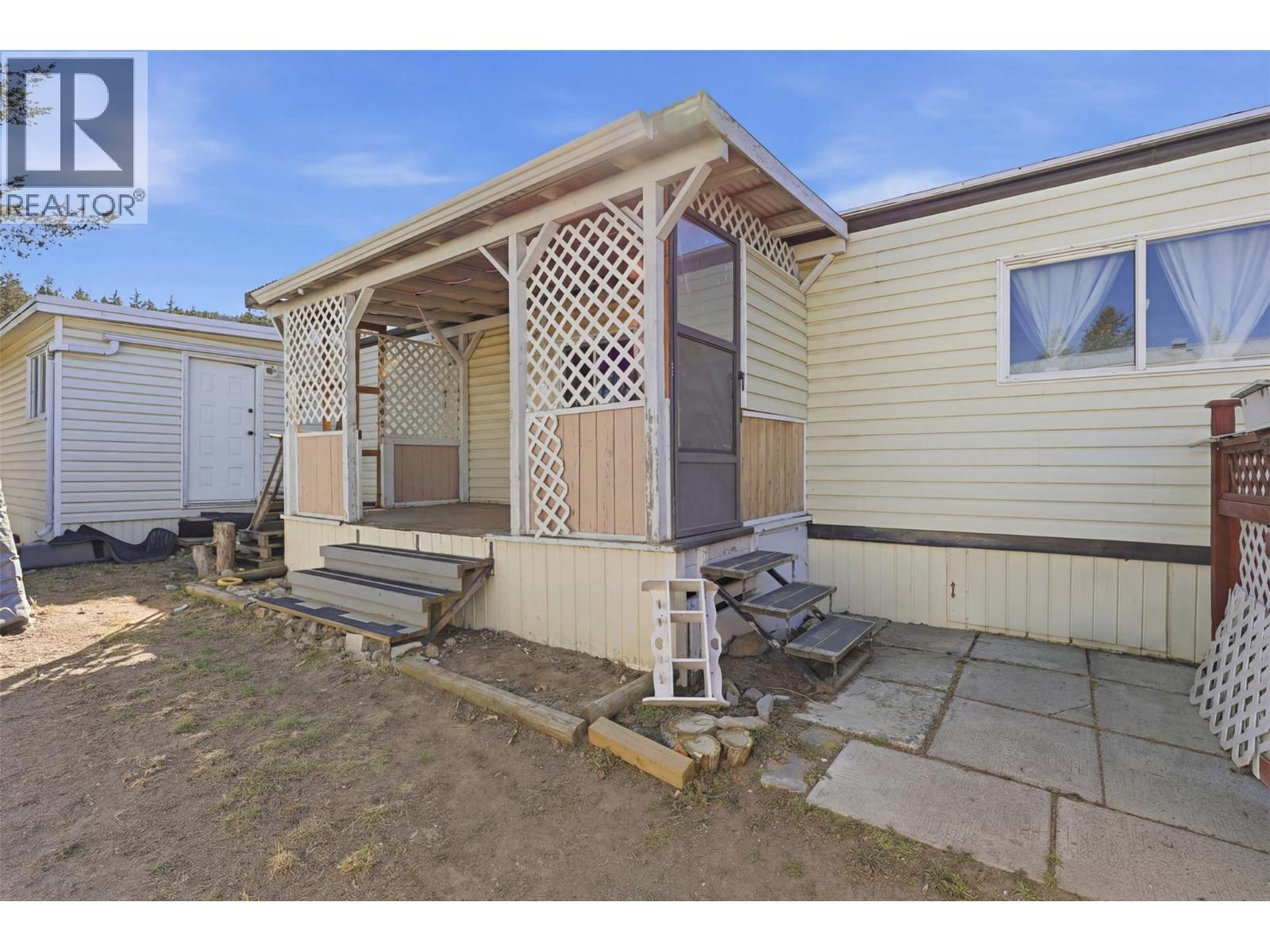 #73 1555 HOWE ROAD - 18