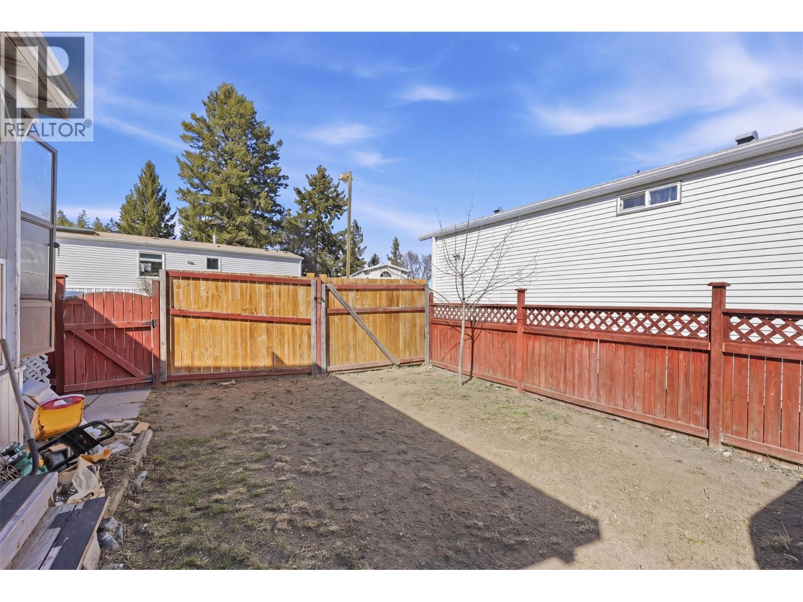 #73 1555 HOWE ROAD - 19