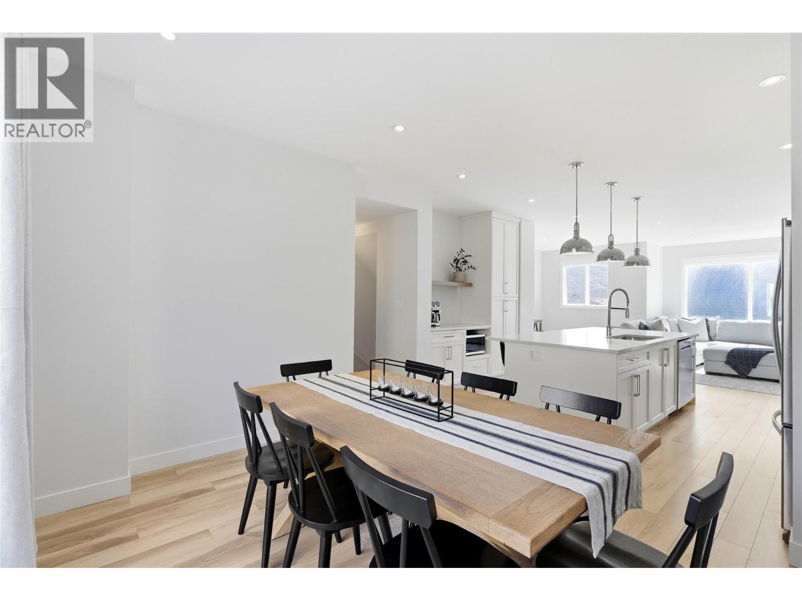 122 RIVER GATE DRIVE - 15