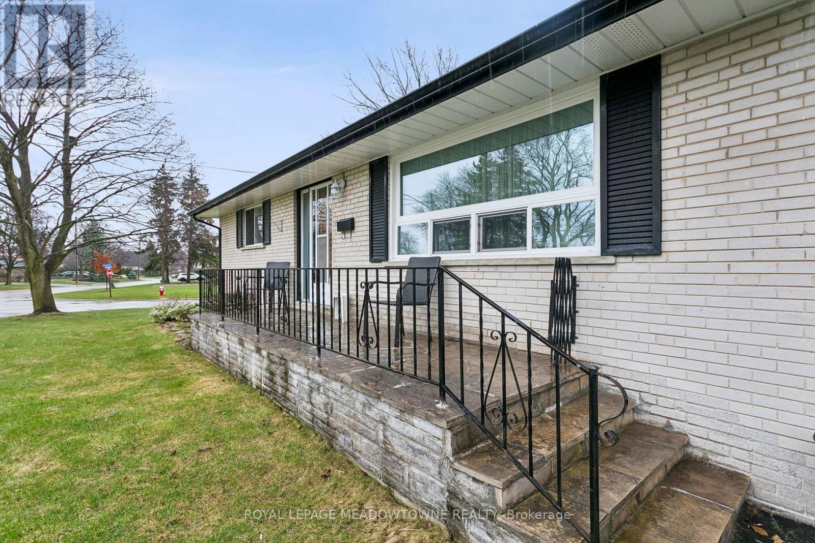 20 PLAINSMAN ROAD - 10